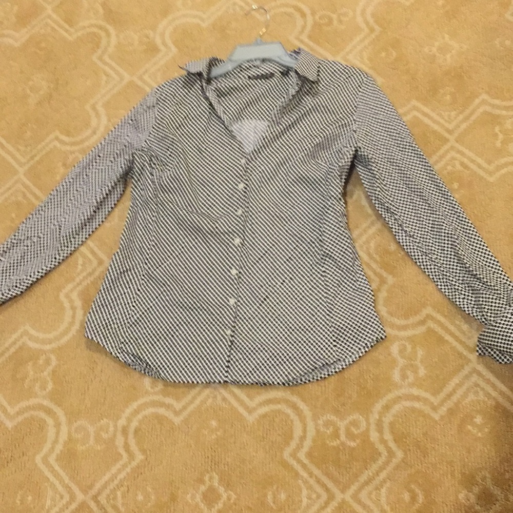 New York &. Company shirt